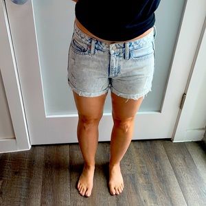 Gap slim cut off shorts